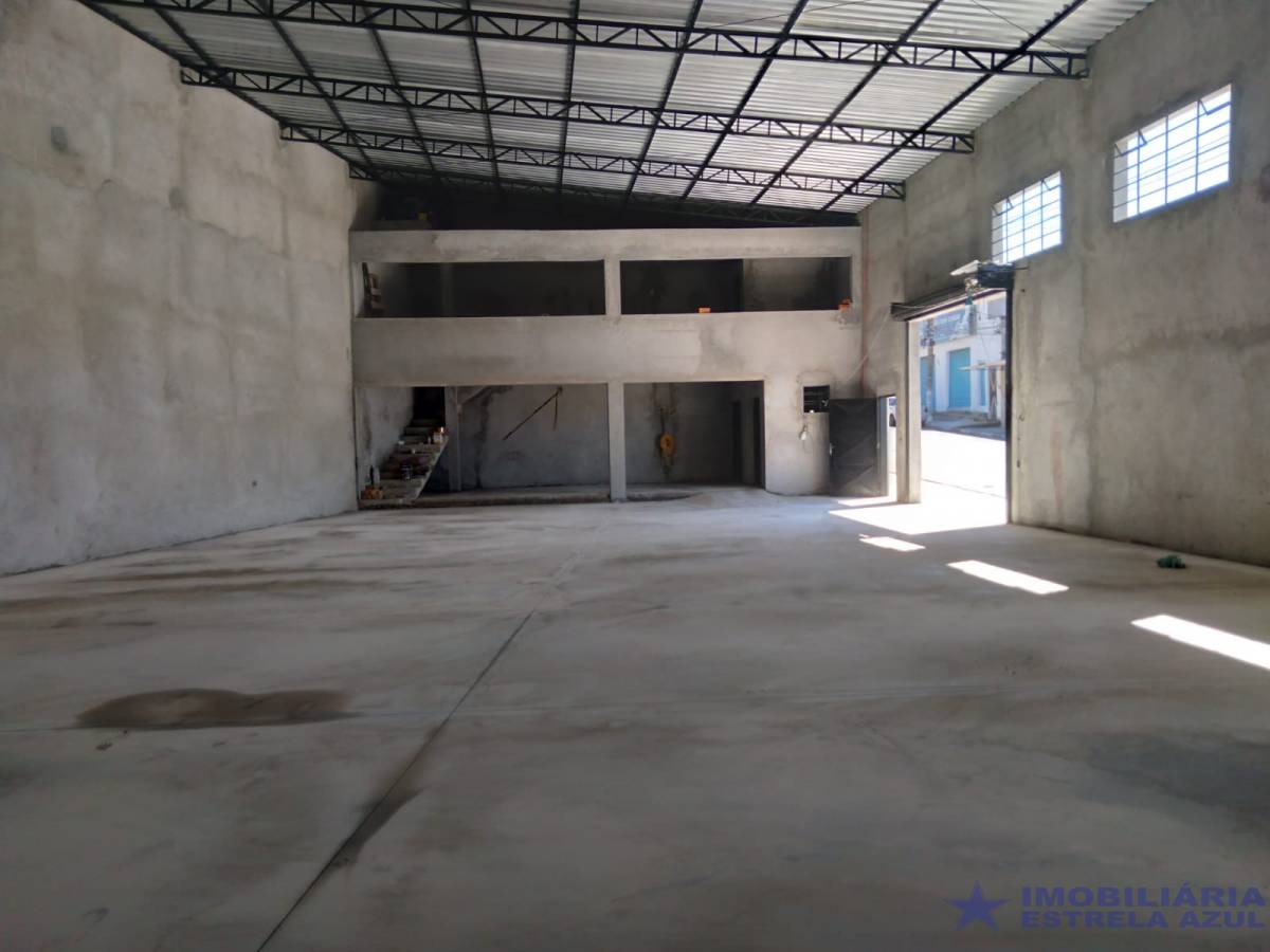 Salão no bairro Alvarenga 