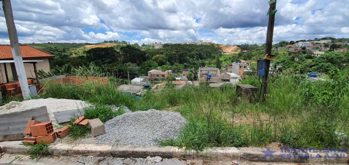 Terreno no bairro Jardim Montreal