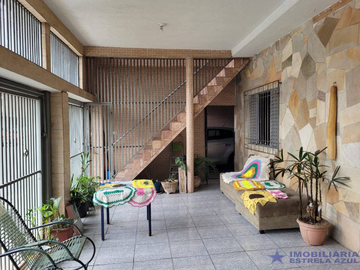 Conjunto no bairro Parada de Taipas 