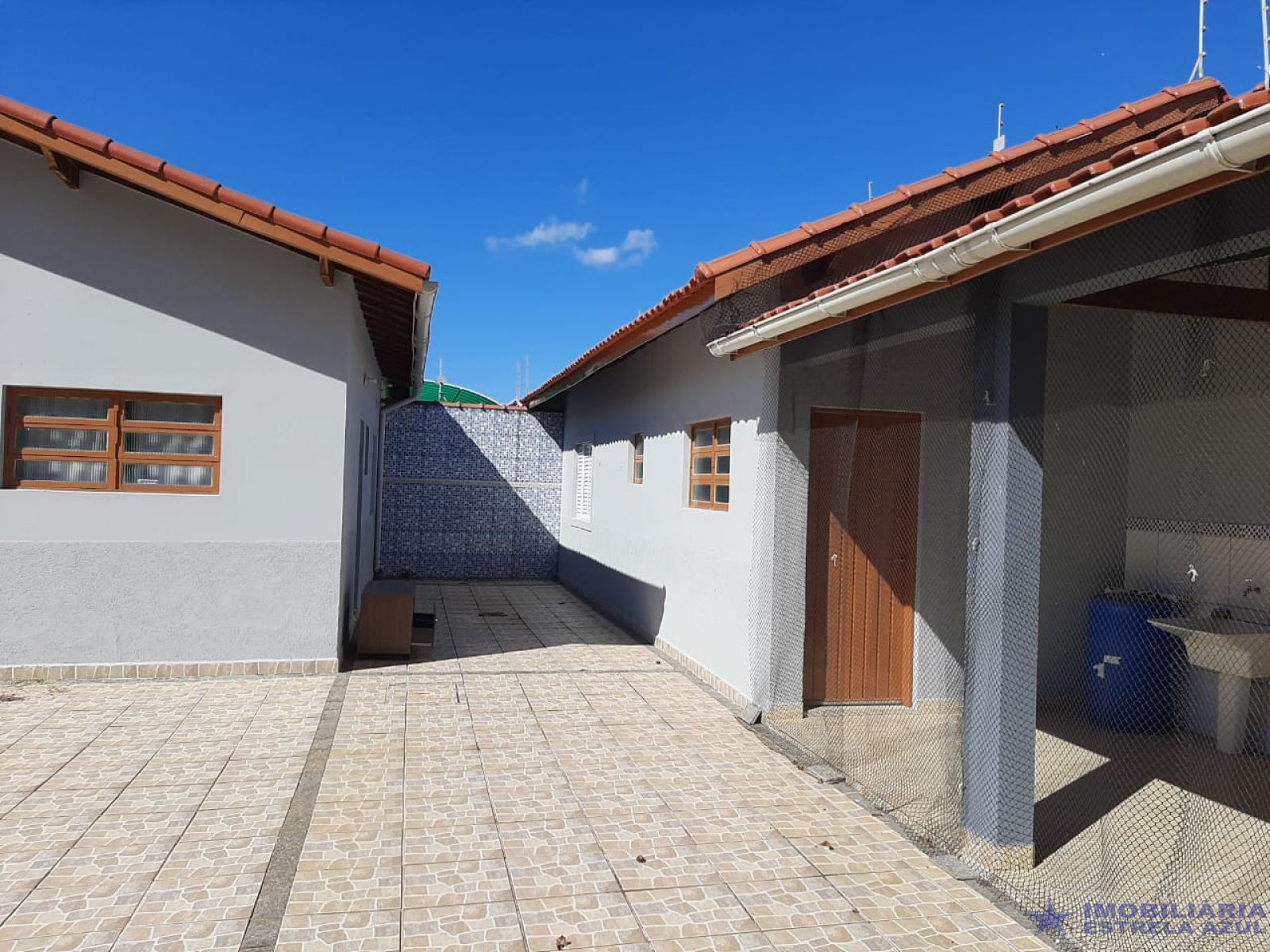 Casa para venda no bairro Jardim Pampas em Peruíbe