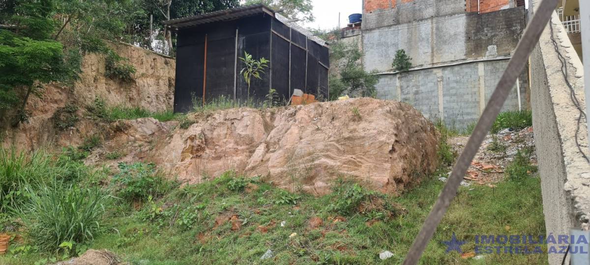 Terreno no bairro Jardim Montreal