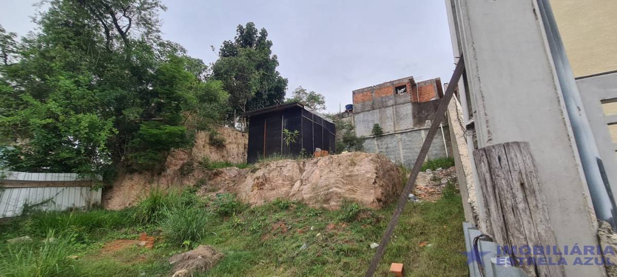 Terreno no bairro Jardim Montreal