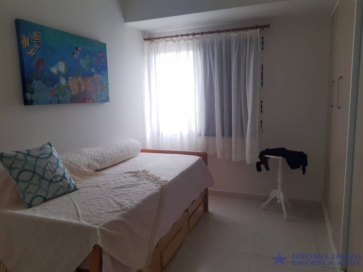 Apartamento no bairro Arpoador