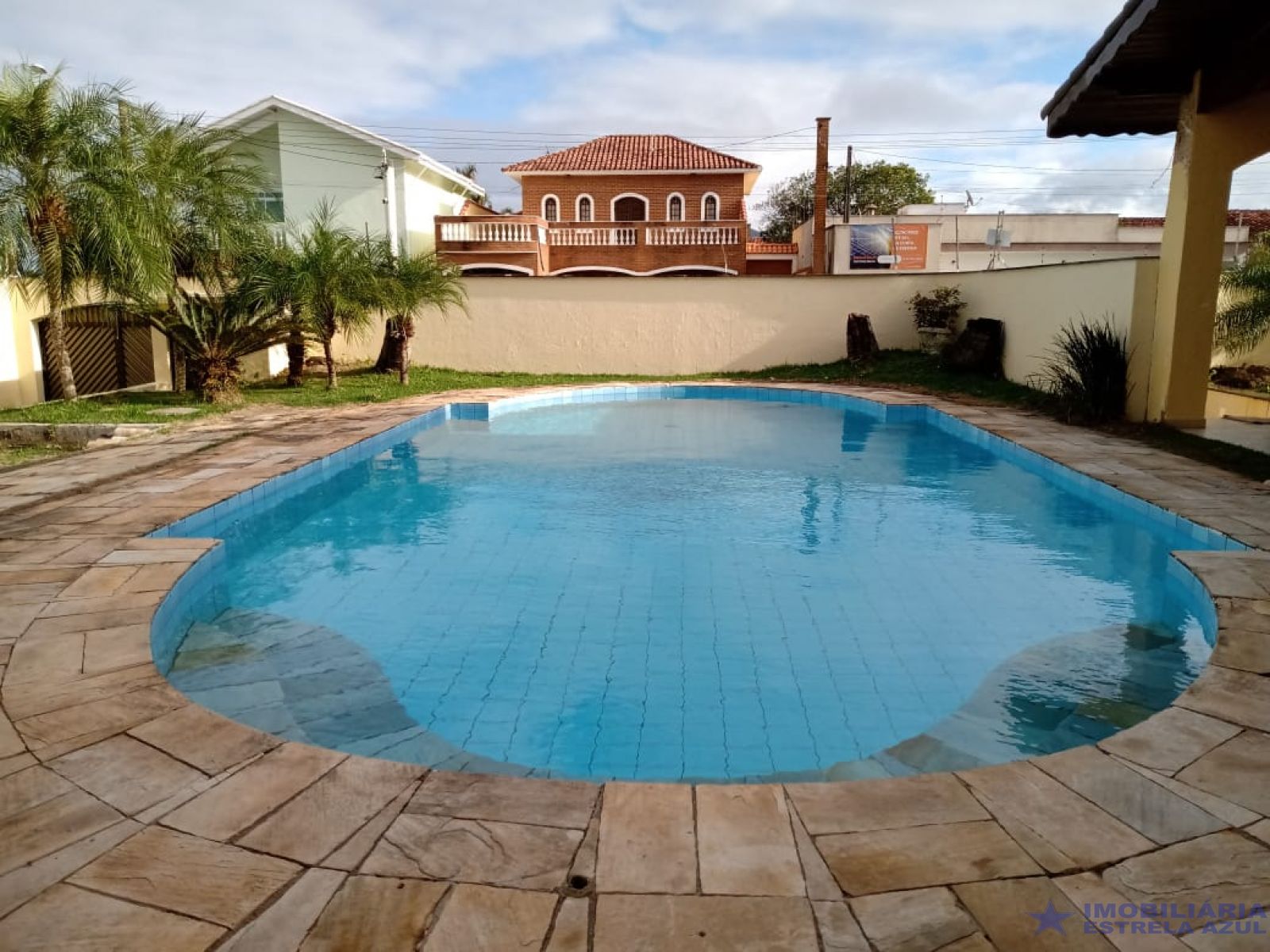 Casa para venda no bairro Parque Turistico em Peruíbe