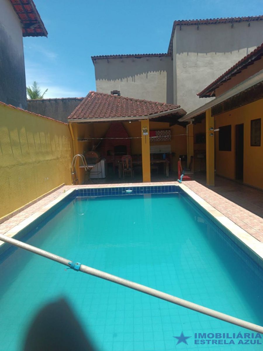 Casa para venda no bairro Balneário Tupy em Itanhaém